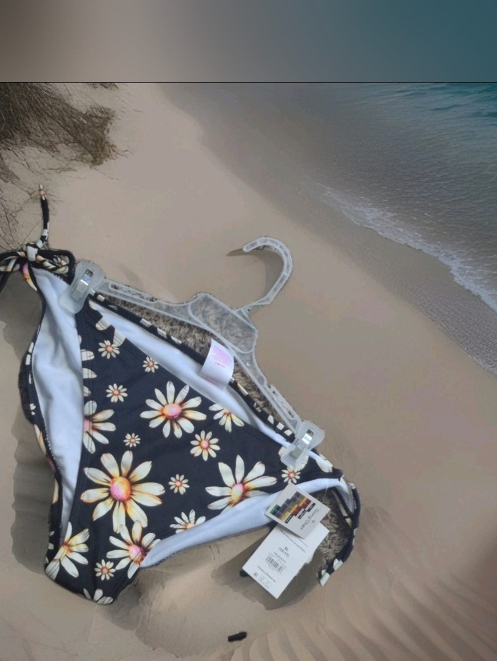 No Boundaries Black Floral Daisy One-Piece Swimsuit Juniors XL